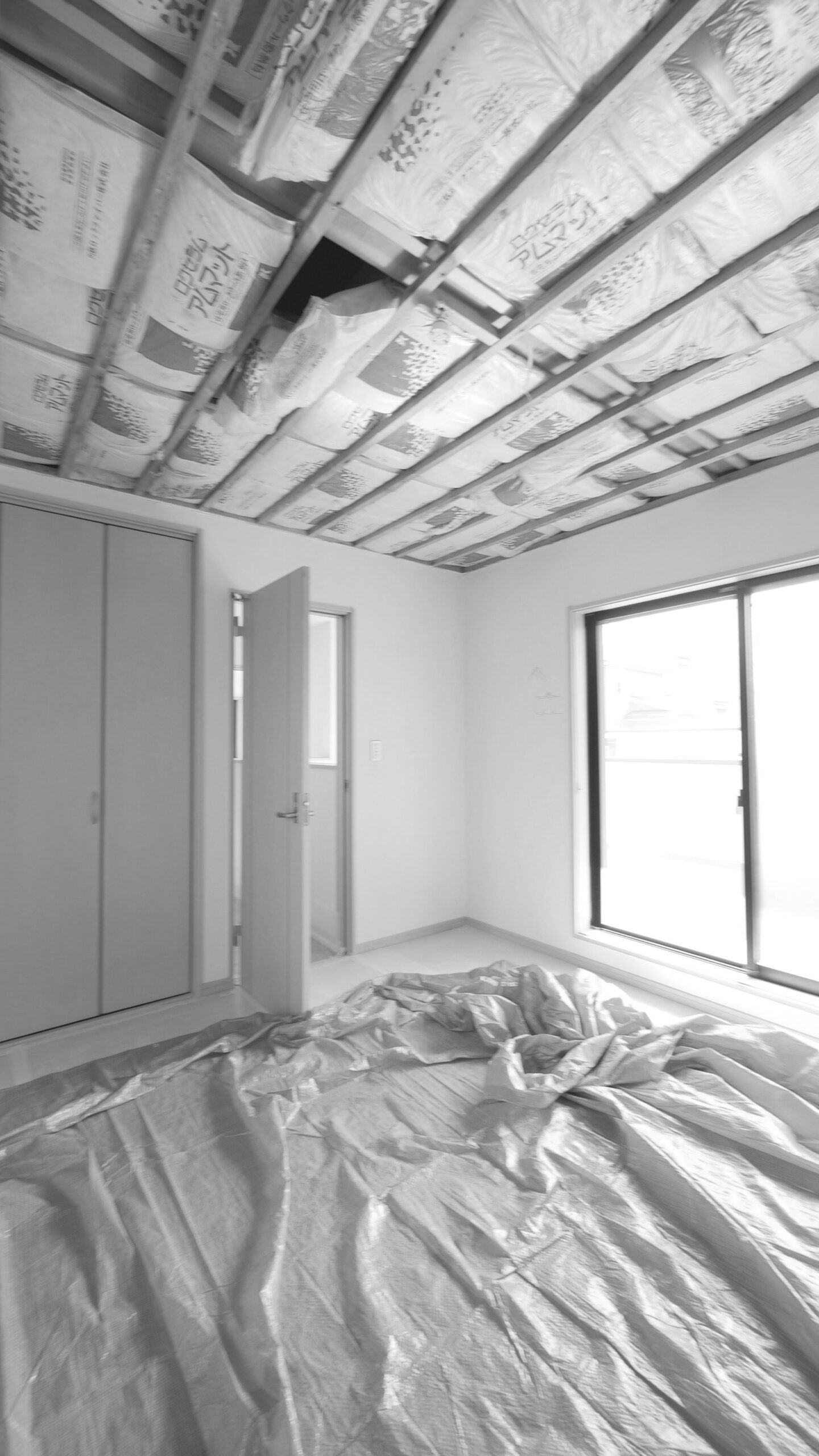 天井にも断熱材を施工